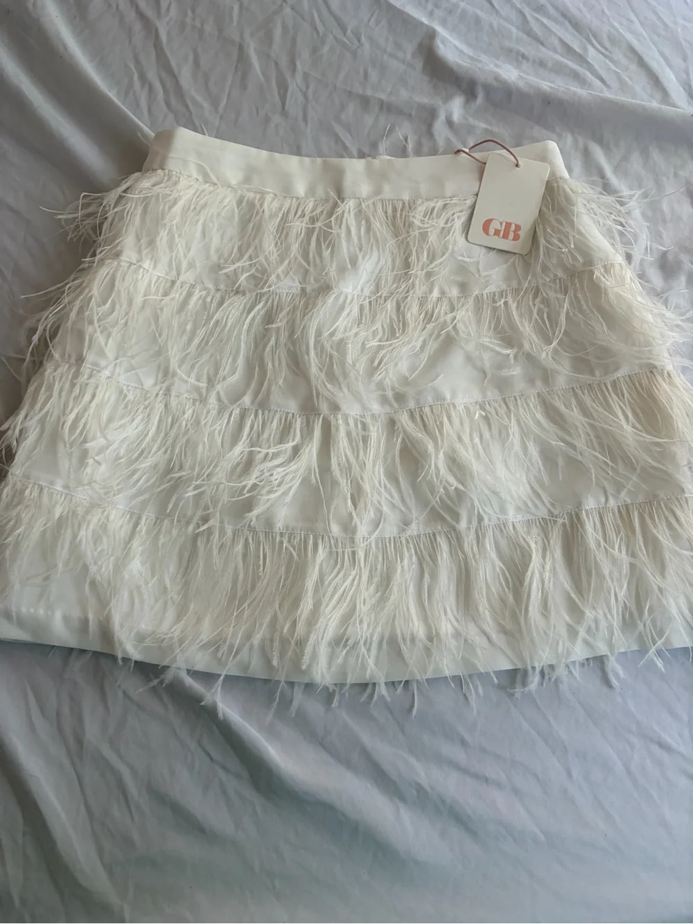Gianni Bini Ivory Feathered Tiered Mini Skirt Size M  NWT